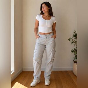 White House Black Market Light Gray Crop Leg Pants cargo